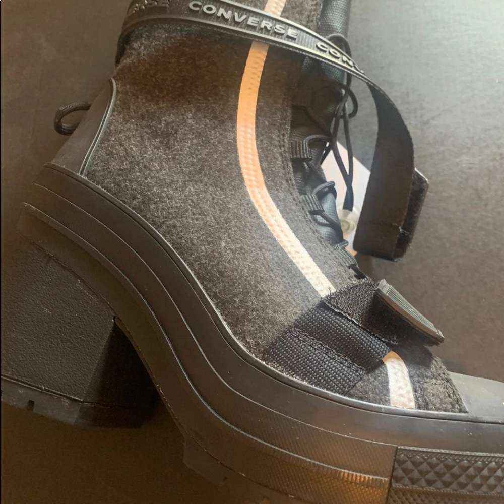 ✨Converse Boots✨ GR82, Brand new in box! - Picture 3 of 4